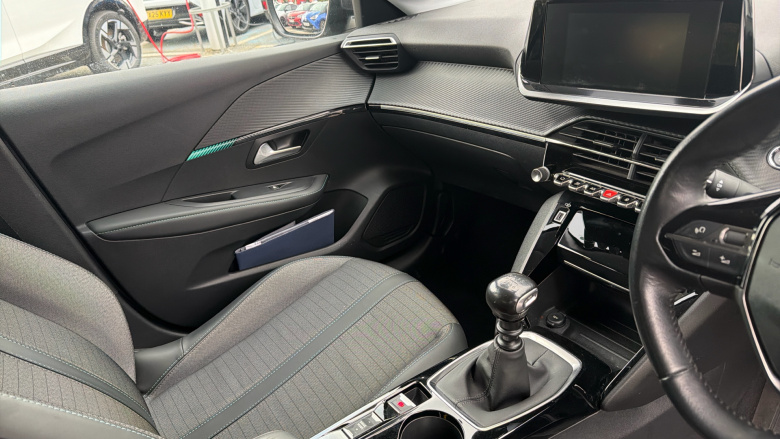 Peugeot 208 1.2 PureTech 100 Allure Premium 5dr Petrol Hatchback